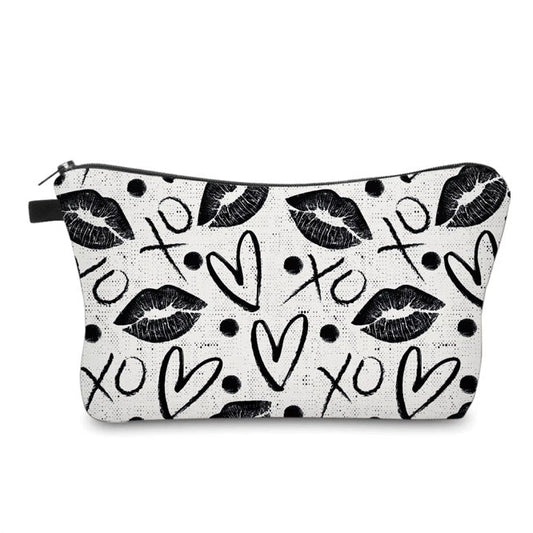 Pouch - XO Heart Lips