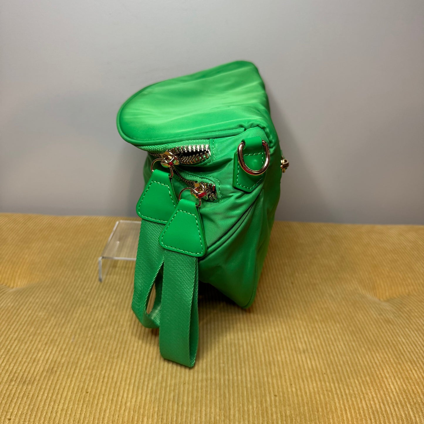 The Roni Nylon Crossbody - Solid Kelly Green